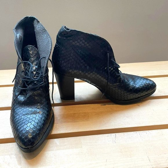 Bravo Java Leather Ankle Boots - Picture 1 of 6